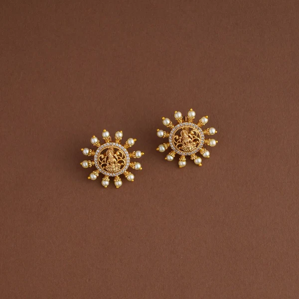 Lakshmi Pearl Earstuds